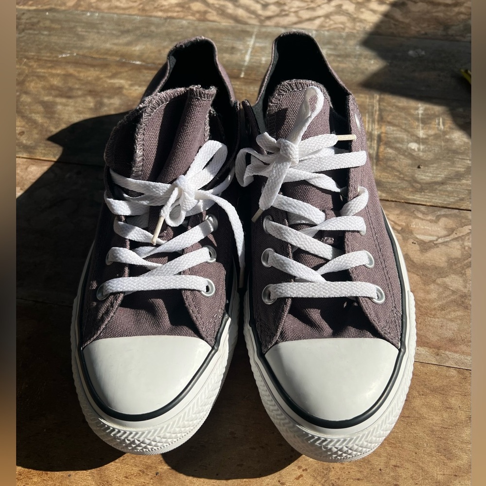 Converse All Star gray low top with cheetah print